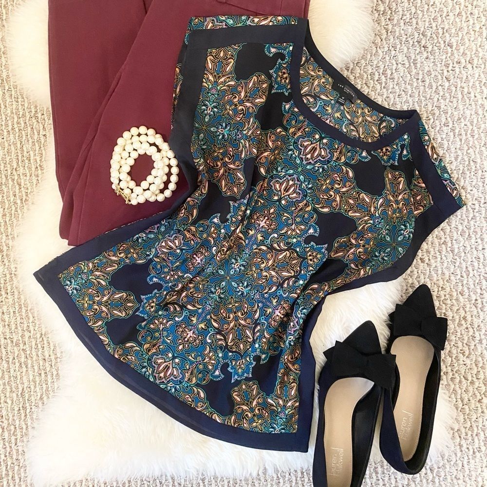 ✨THE LIMITED Gorgeous Scarf-Like Blouse Size Small Petite ✨